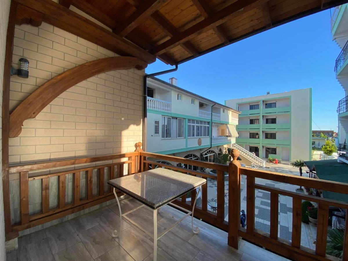 Kompleksi Jakaj Velipojë Exteriér fotografie